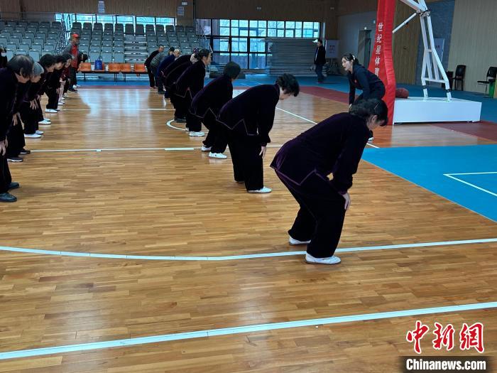 以校园足球与传统武术推广为载体的体育赋能，