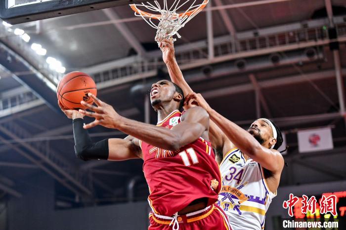 山西汾酒男篮125-105击败北京控股 暂时领跑CBA联盟