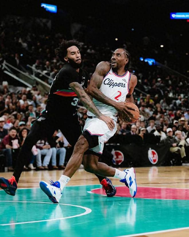 快船遭遇双杀惨败鹈鹕 稳定性缺失暴露阵容隐患