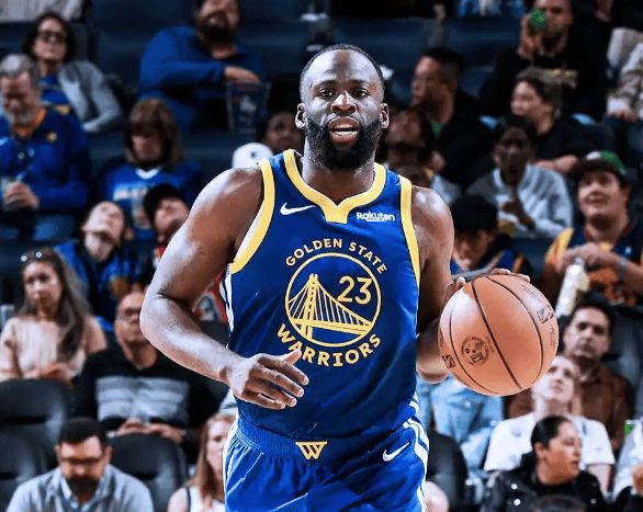 文班亚马狂暴统治赛场 马刺客场掀翻残阵勇士