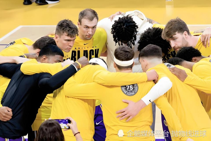 艾顿不满战术地位或离队 湖人阵容将迎大变局